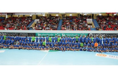 Presentación de la cantera del BM Atlético Valladolid. / J. M. LOSTAU