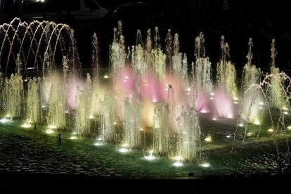 Inauguración de la fuente de plaza Zorrilla.- J.M. LOSTAU