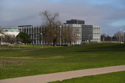 Campus universitario Miguel Delibes en Barrio Belén. - J.M. LOSTAU