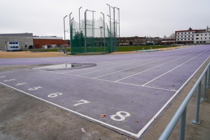 Instalaciones deportivas Río Esgueva en Barrio Belén. - J.M. LOSTAU