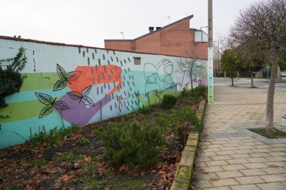 Murales de la Avenida del Valle Esgueva  en Barrio Belén. - J.M. LOSTAU.
