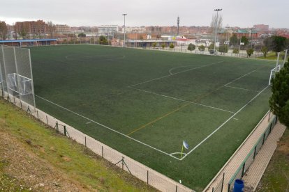 Campos de fútbol 'El Tomillo' en Barrio Belén. - J.M. LOSTAU