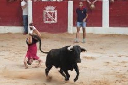 Encierros de las fiestas de Íscar, en Valladolid.- J.M.LOSTAU