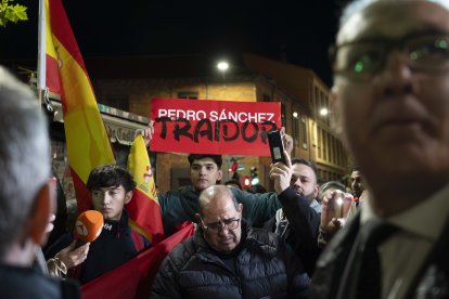 Concentración en la sede del PSOE de Valladolid contra la amnistía. ICAL