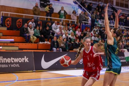 Final del Campeonato de España infantil femenino coronando a Castilla y León como campeona. / FEB