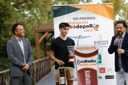 Rubén Leonardo recoge uno de los galardones en los Premios del Deporte.
