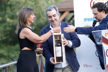 Premio para el equipo inclusivo de rugby El Salvador.  / J. M. LOSTAU