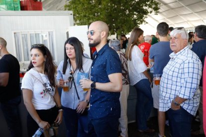 Últimos días de las casetas regionales.- J. M. LOSTAU