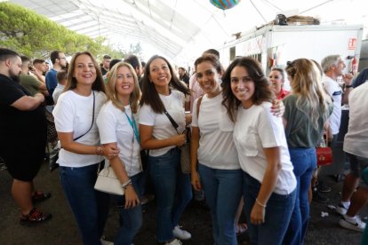 Últimos días de las casetas regionales.- J. M. LOSTAU