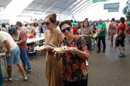 Últimos días de las casetas regionales.- J. M. LOSTAU