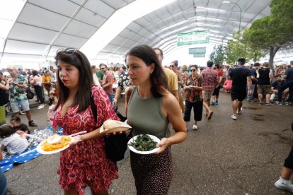 Últimos días de las casetas regionales.- J. M. LOSTAU