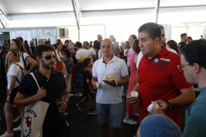 Últimos días de las casetas regionales.- J. M. LOSTAU