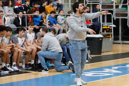 XXV Torneo Villa de Íscar: España-Castilla y León. / LOSTAU