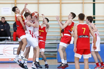 XXV Torneo Villa de Íscar: España-Castilla y León. / LOSTAU