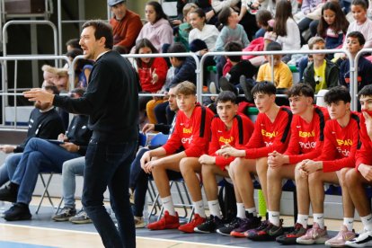 XXV Torneo Villa de Íscar: España-Castilla y León. / LOSTAU