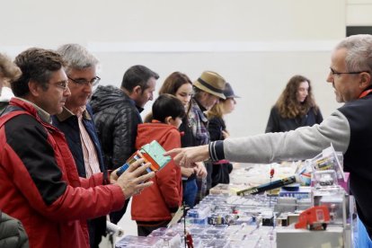 Feria del coleccionismo. -PHOTOGENIC.