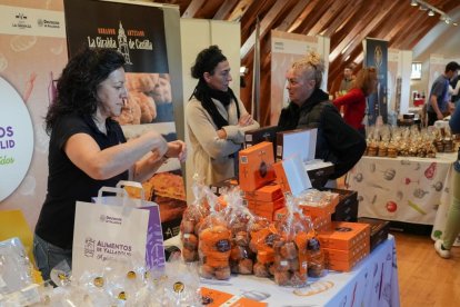 Feria 'Dulcería' en el Espacio La Granja de Villa del Prado.- J.M. LOSTAU