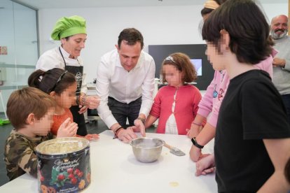 Feria 'Dulcería' en el Espacio La Granja de Villa del Prado.- J.M. LOSTAU