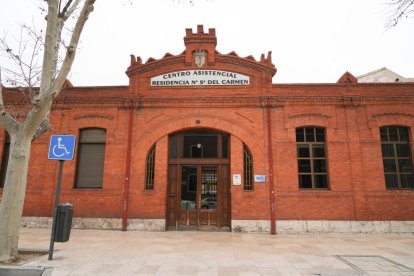 Barrio del Hospital. Centro Asistencial Residencia Nuestra Señora del Carmen en la calle Chancillería. - JUAN MIGUEL LOSTAU