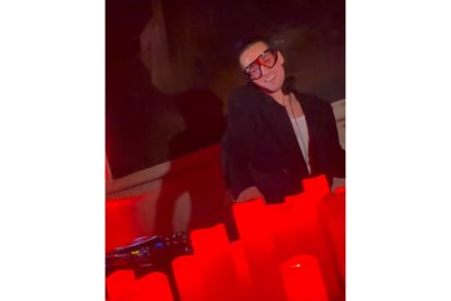 El DJ 'MYGAL' puso el ambiente en la fiesta VIP de los Goya en el Club 1844 en el Círculo de Recreo. -MYGALX