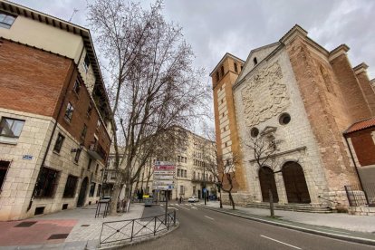 Barrio del Hospital. Iglesia Santa María Magdalena en la calle Colón. - JUAN MIGUEL LOSTAU
