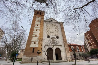 Barrio del Hospital. Iglesia Santa María Magdalena en la calle Colón. - JUAN MIGUEL LOSTAU