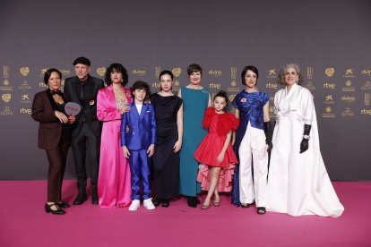 Foto de familia de '20.000 especies de abejas'. -PREMIOS GOYA