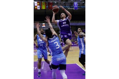 UEMC Real Valladolid Baloncesto / Movistar Estudiantes. / J. M. LOSTAU