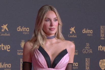 Àlex Saint en la alfombra roja de la 38 edición de los Premios Goya. -RTVE