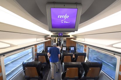 Primer viaje comercial AVE Burgos-Madrid. - ICAL