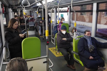 Fin de las mascarillas en el transporte público de Valladolid.- PHOTOGENIC