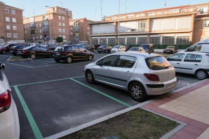 Ampliación de la ORA en Cuatro de Marzo y Las Farolas.- J. M. LOSTAU