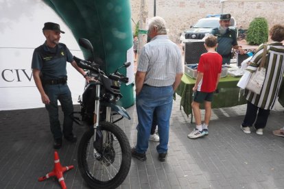 Exhibición de la Guardia Civil en Mojados.- PHOTOGENIC