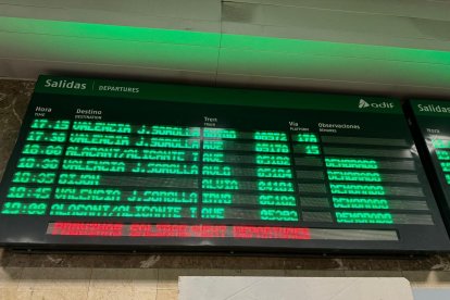 Aglomeraciones en Chamartín por una avería en la infraestructura.- E. M.