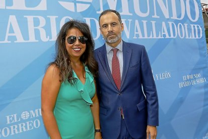 Mariam Hidalgo y Víctor García (Consejo de Cámaras de Comercio de CyL)