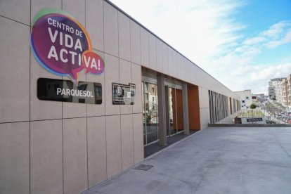 Centro de mayores de Parquesol, cuya apertura fue el 28 de febrero. -J.M. LOSTAU