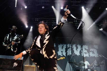 Concierto de The Hives en la plaza Mayor.- J. M. LOSTAU
