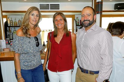Nuria Muñoz, Verónica Rodríguez y Álvaro Gimeno ( Vela Abogados).