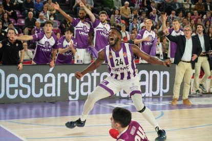 Partido UEMC Real Valladolid-Força Lleida. / J. M. LOSTAU