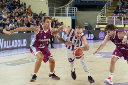 Partido UEMC Real Valladolid-Força Lleida. / J. M. LOSTAU