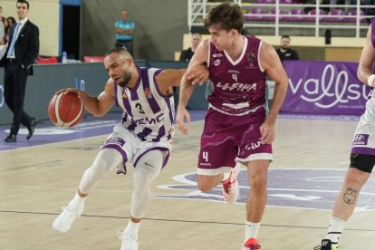 Partido UEMC Real Valladolid-Força Lleida. / J. M. LOSTAU