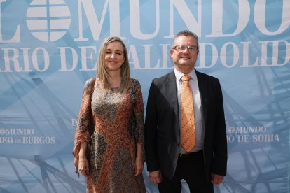 El consejero de Agricultura, Ganadería y Desarrollo Rural, Gerardo Dueñas, en la caseta de Ferias de EL MUNDO./ PHOTOGENIC