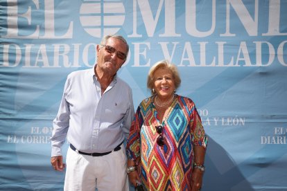 Representantes de Autocares Interbús en la caseta de Ferias de EL MUNDO./ PHOTOGENIC