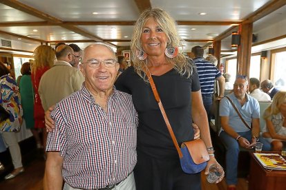 Jesús Yllera (Bodegas Yllera) y Nieves Luquero (Jefa de Publicidad El Mundo).