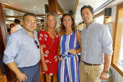 Jairo González, Reyes Puelles (Neumáticos Puelles)y Sara Gil (El Mundo).