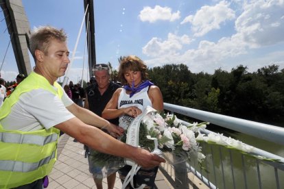 V desfile motero y ofrenda floral por los caídos en accidente de moto en el Puente de la Hispanidad- PHOTOGENIC