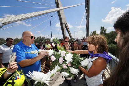 V desfile motero y ofrenda floral por los caídos en accidente de moto en el Puente de la Hispanidad- PHOTOGENIC