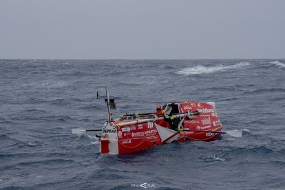 El vallisoletano Antonio de la Rosa en su embarcación Ocean Defender. / POSOVISUAL