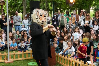 Espectáculo Full House de Eléctrico 28. J.M. LOSTAU