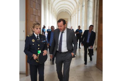 Conmemoración de los 50 años de la incorporación de las mujeres a la Policía Municipal.